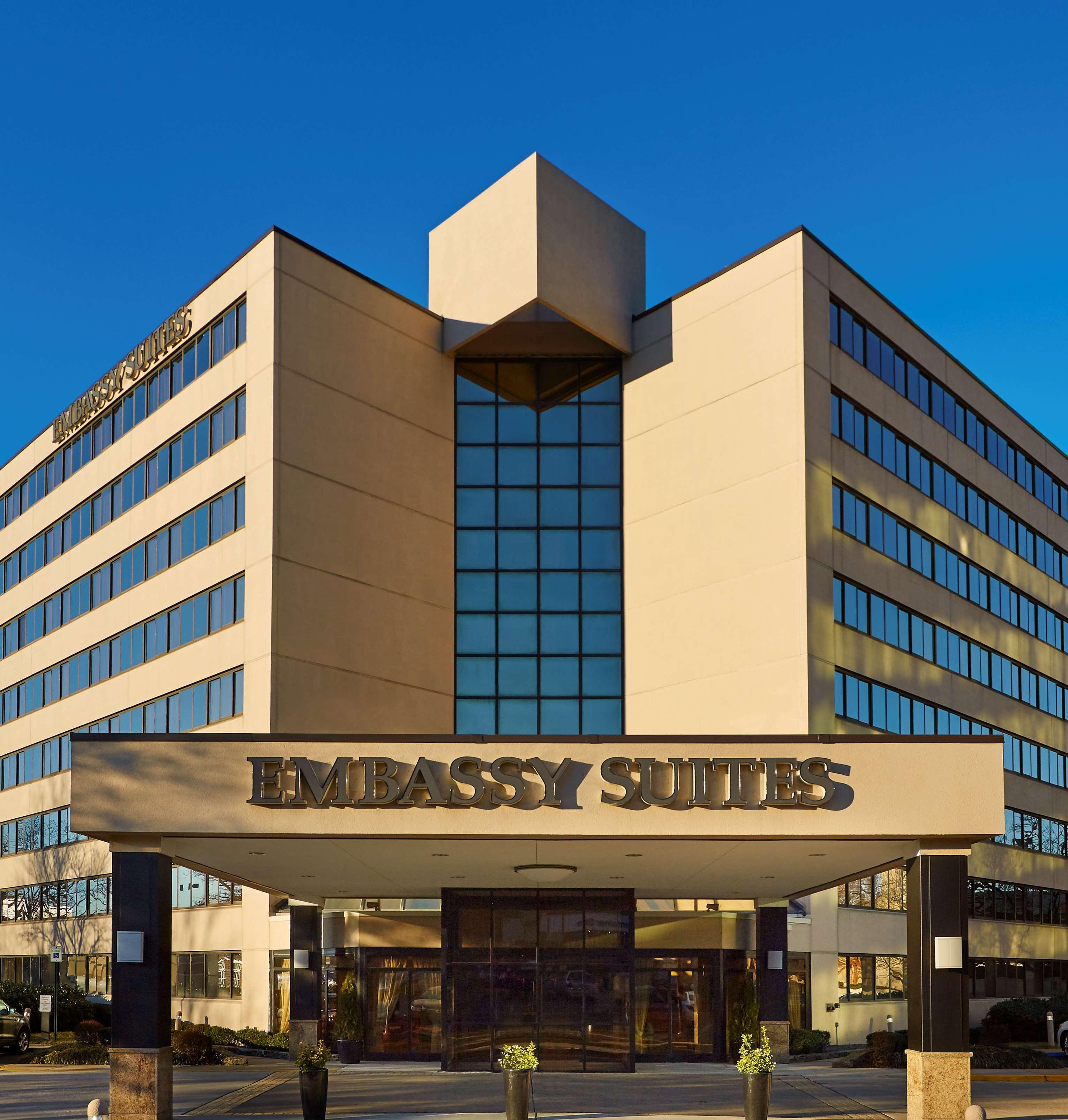 Embassy Suites Tysons Corner Exteriér fotografie